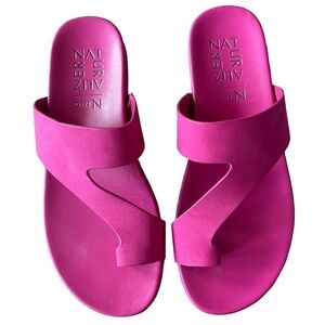 Naturalizer Pink Genn Bolt Toe Loop Flat Sandal Size 5.5